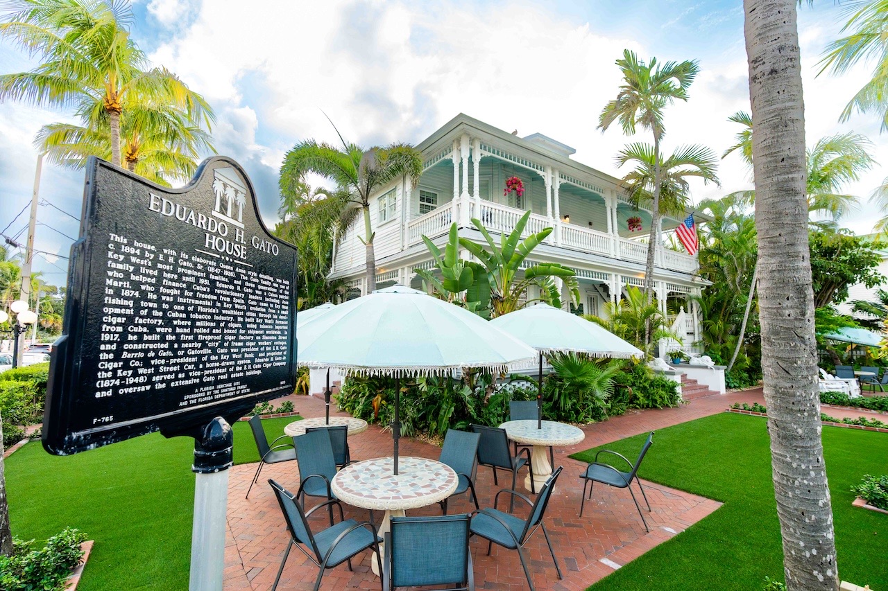 Tropical Key West pool area